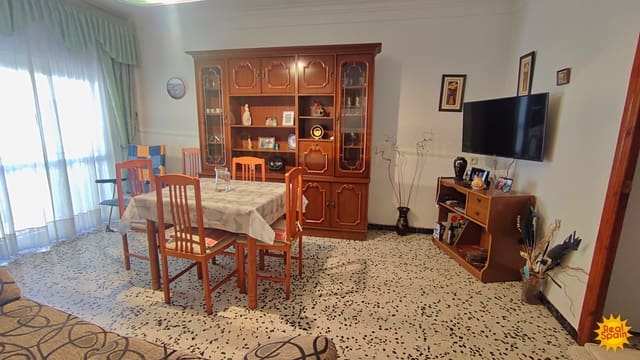 Casa de 4 habitaciones en Vélez-Rubio en venta - 70.000 € (Ref: 9800816)