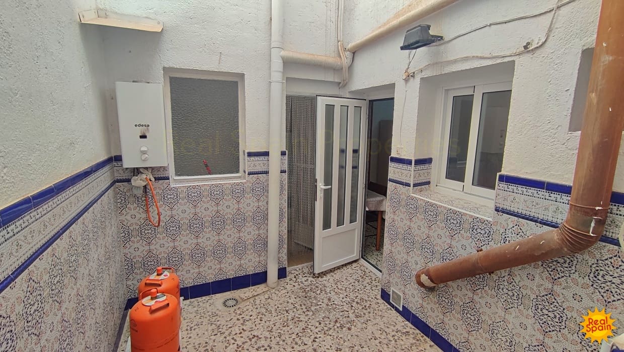 Casa de 4 habitaciones en Vélez-Rubio en venta - 70.000 € (Ref: 9800816)