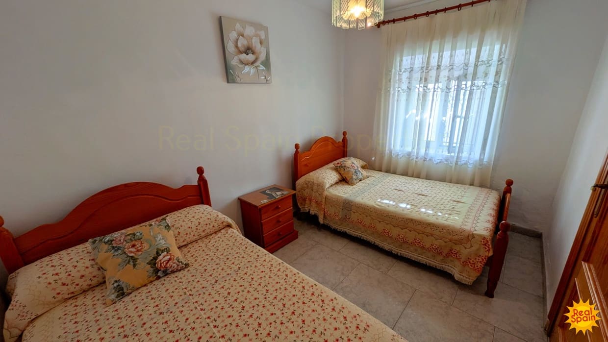 4 bedroom Townhouse for sale in Velez-Blanco - € 95,000 (Ref: 9800818)