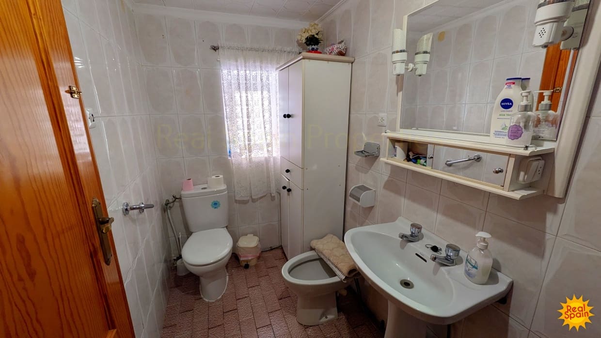 4 bedroom Townhouse for sale in Velez-Blanco - € 95,000 (Ref: 9800818)