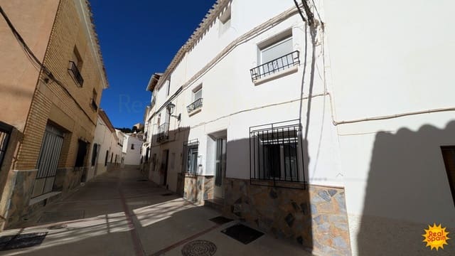 4 bedroom Townhouse for sale in Vélez-Blanco - € 95,000 (Ref: 9800818)