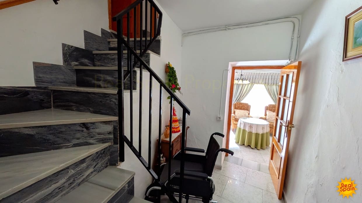 4 bedroom Townhouse for sale in Velez-Blanco - € 95,000 (Ref: 9800818)