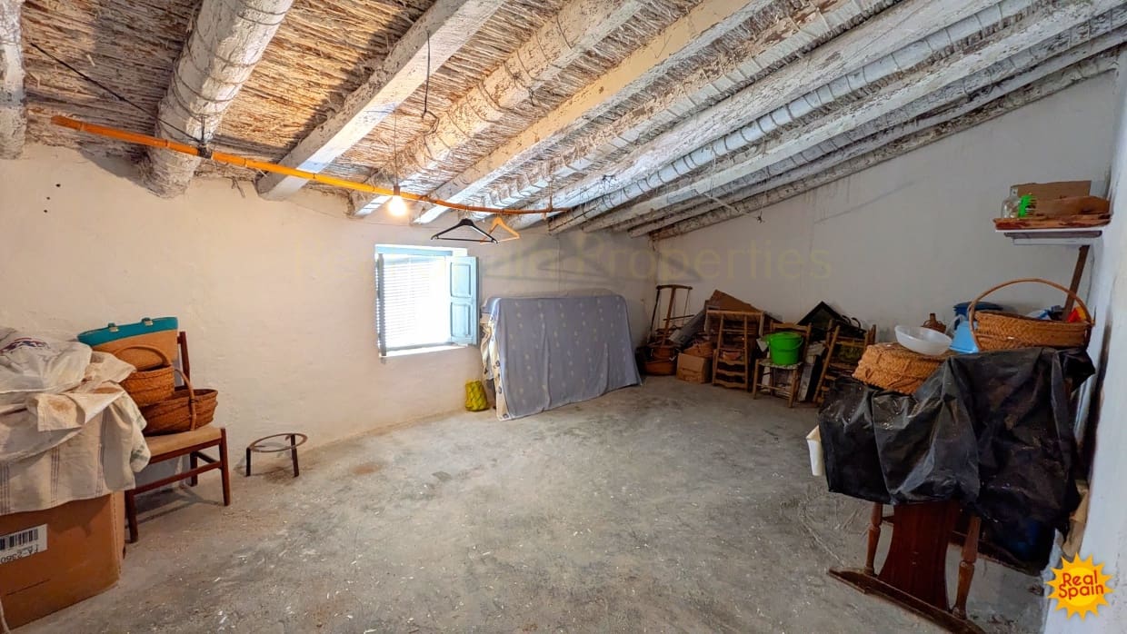 4 bedroom Townhouse for sale in Velez-Blanco - € 95,000 (Ref: 9800818)