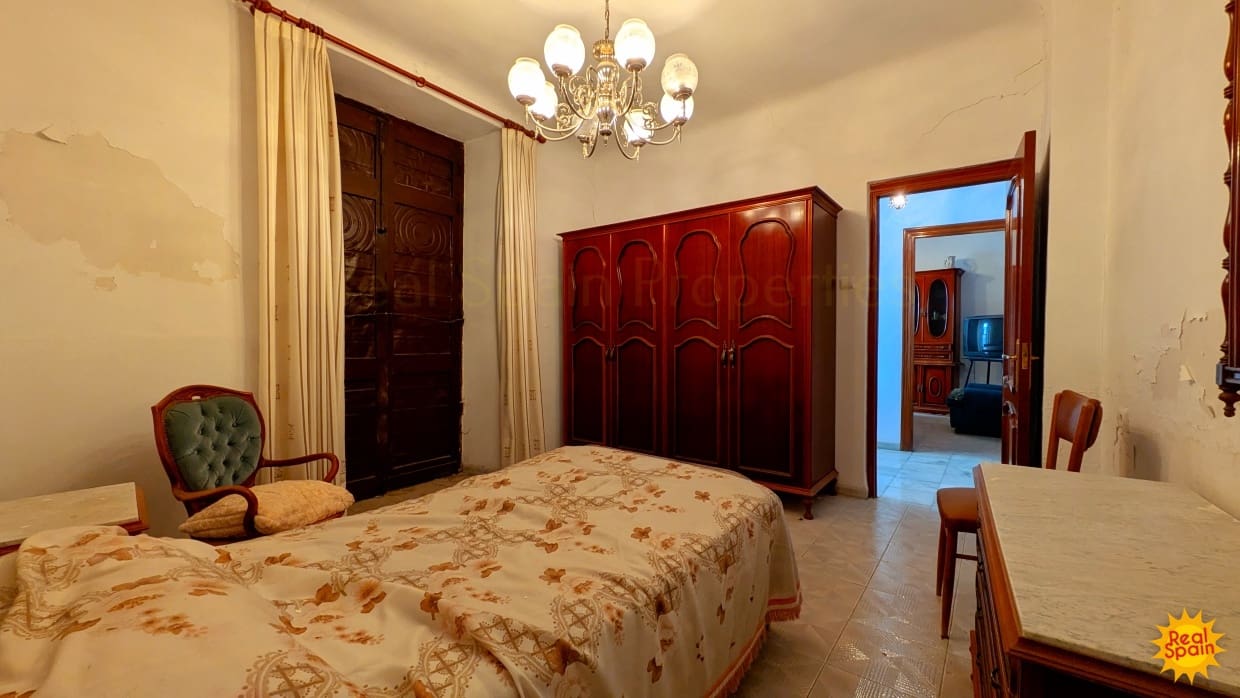 6 soveværelse Byhus til salg i Velez-Rubio - € 75.000 (Ref: 9805605)