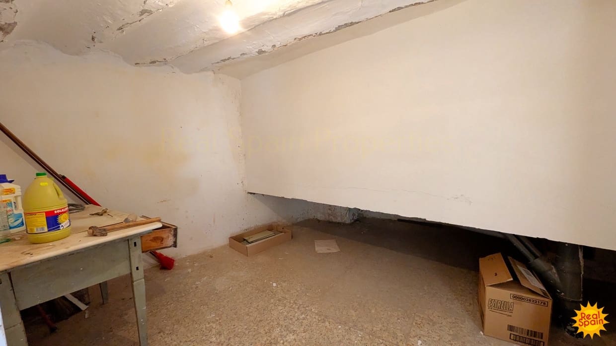 6 soveværelse Byhus til salg i Velez-Rubio - € 75.000 (Ref: 9805605)