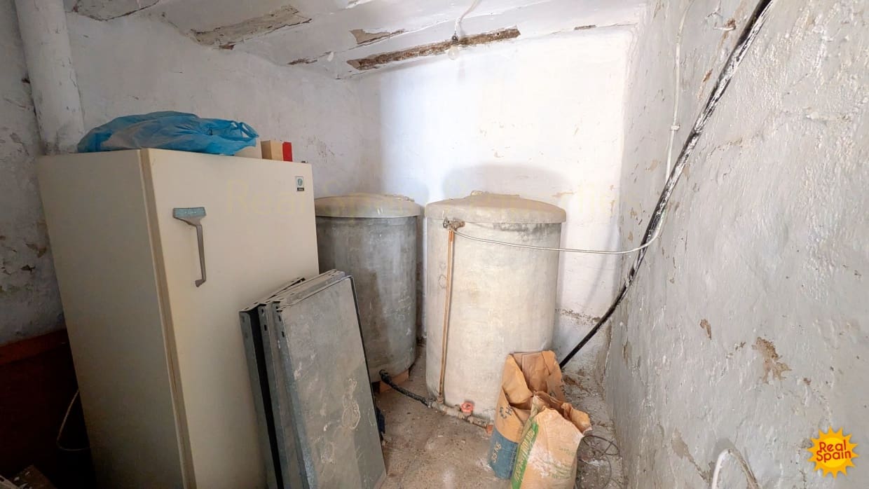 6 soveværelse Byhus til salg i Velez-Rubio - € 75.000 (Ref: 9805605)