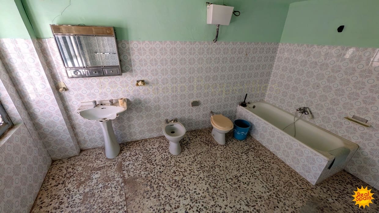 6 soveværelse Byhus til salg i Velez-Rubio - € 75.000 (Ref: 9805605)