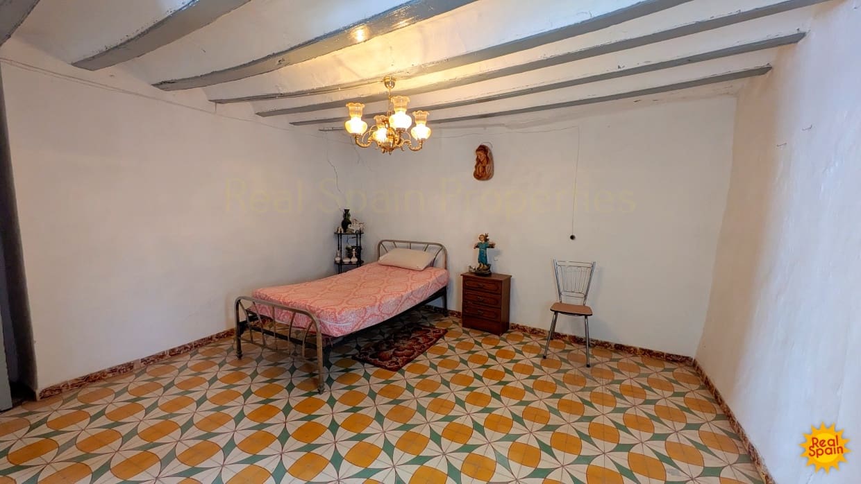 6 soveværelse Byhus til salg i Velez-Rubio - € 75.000 (Ref: 9805605)