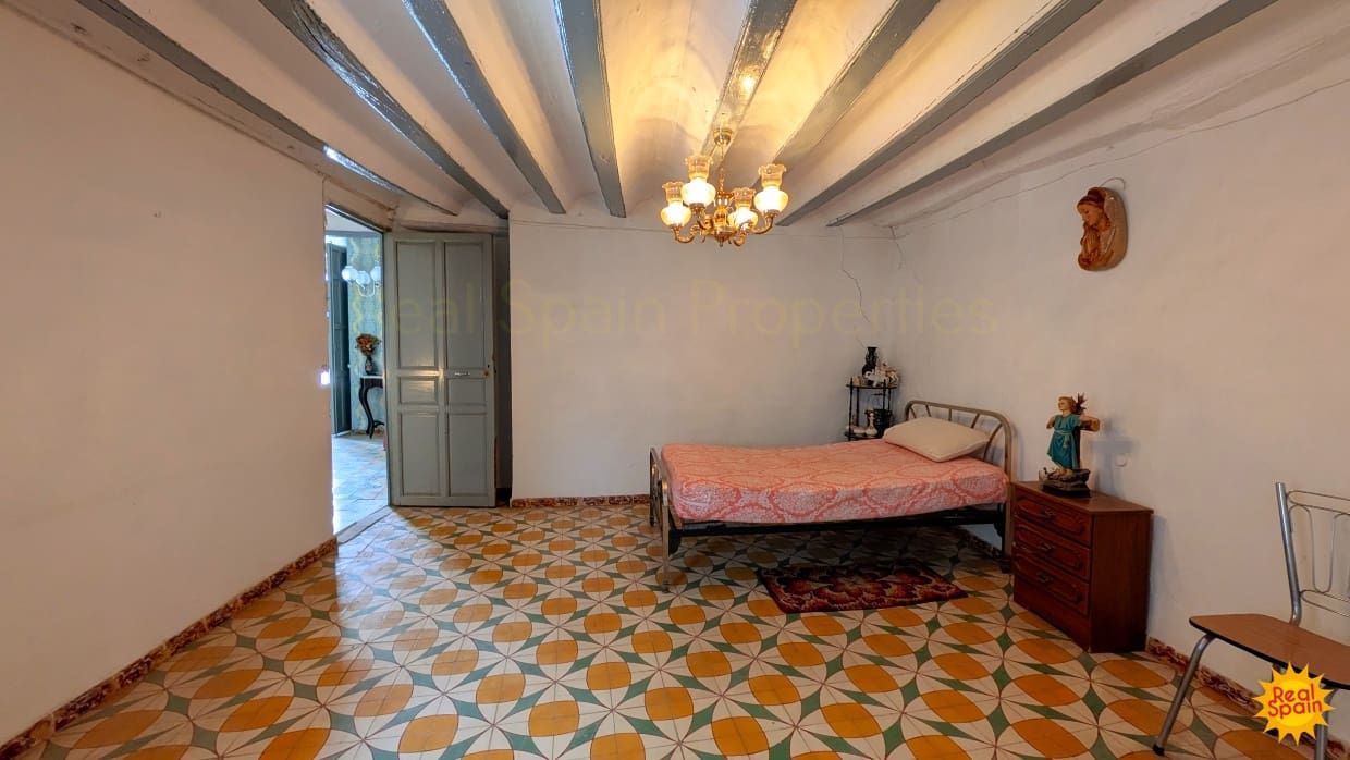 6 soveværelse Byhus til salg i Velez-Rubio - € 75.000 (Ref: 9805605)