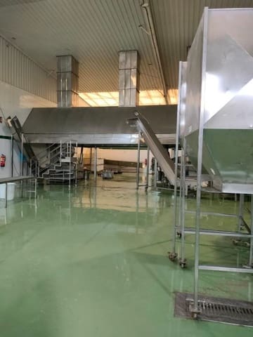 Kommersiell til salgs i Vélez-Rubio - € 2 100 000 (Ref: 9957587)