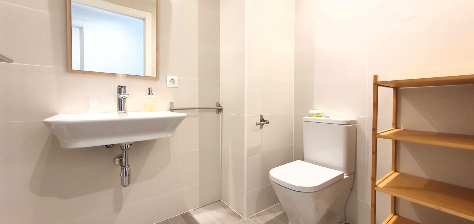 2 sovrum Strandlägenhet för semesterbostäder i Denia med pool garage - 550 € (Ref: 9756667)