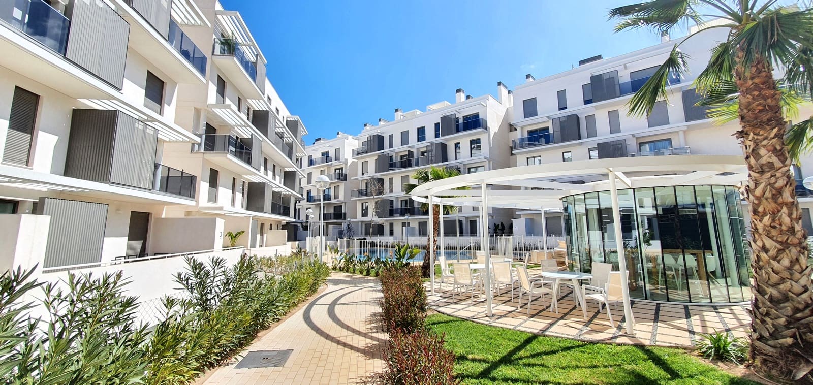 2 sovrum Strandlägenhet för semesterbostäder i Denia med pool garage - 550 € (Ref: 9756667)