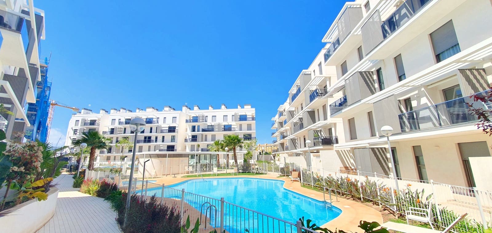 2 sovrum Strandlägenhet för semesterbostäder i Denia med pool garage - 550 € (Ref: 9756667)