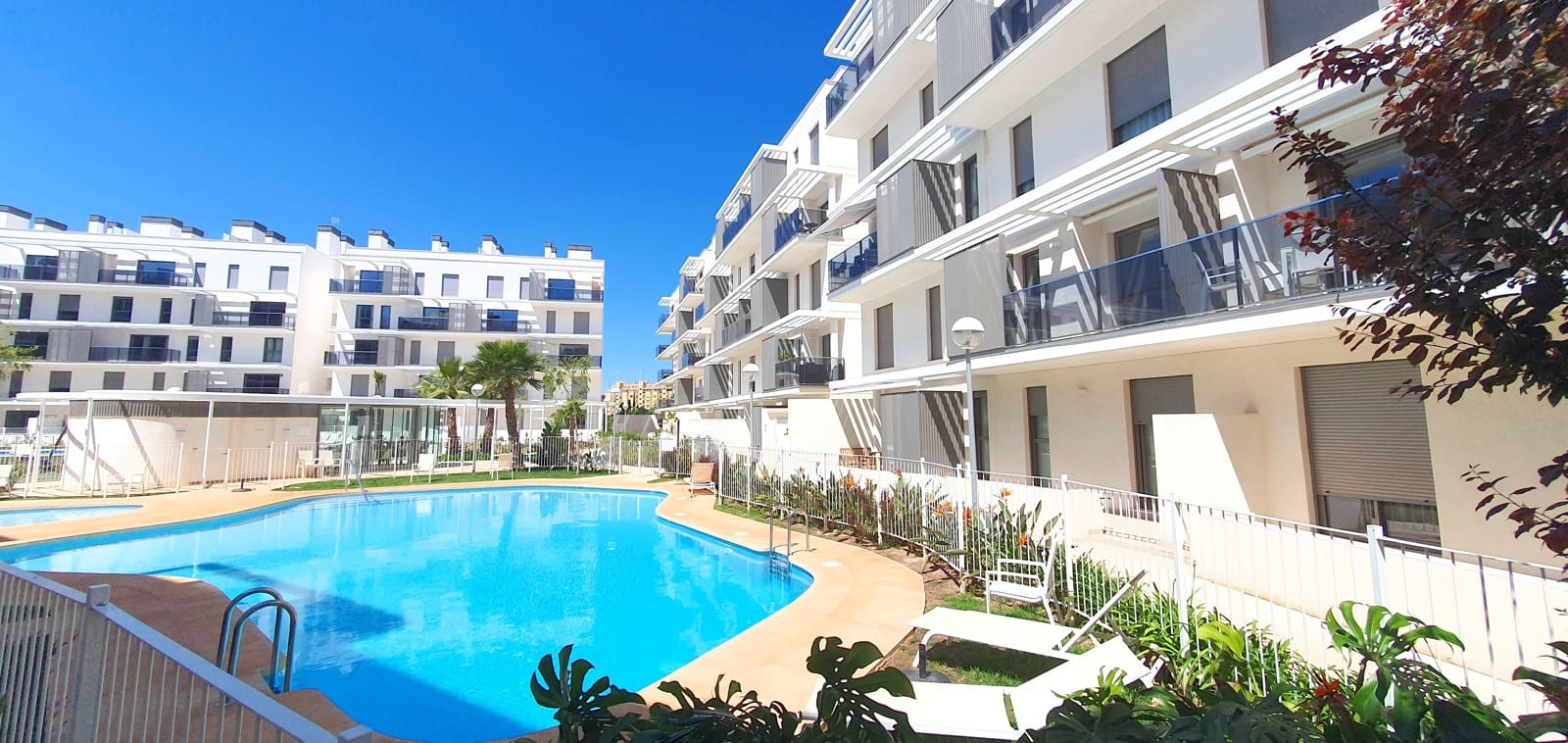 2 sovrum Strandlägenhet för semesterbostäder i Denia med pool garage - 550 € (Ref: 9756667)