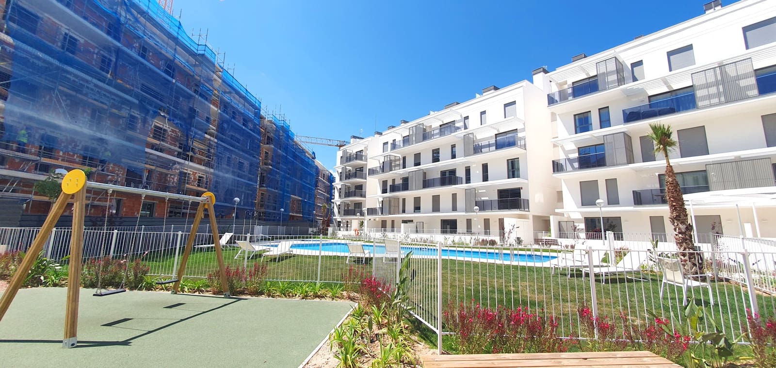 2 sovrum Strandlägenhet för semesterbostäder i Denia med pool garage - 550 € (Ref: 9756667)