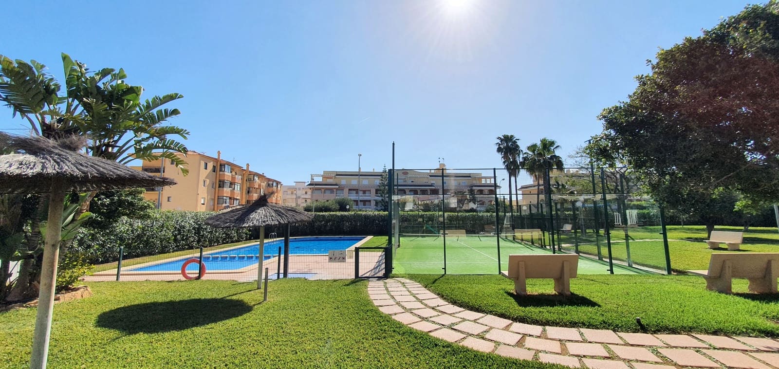 2 sovrum Strandlägenhet för semesterbostäder i Denia med pool garage - 500 € (Ref: 9756779)