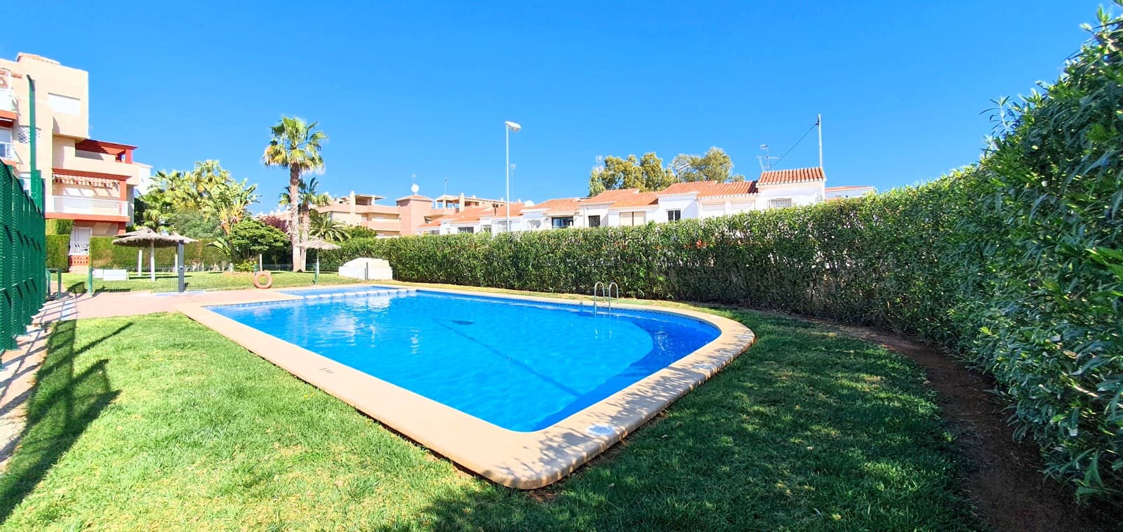 2 sovrum Strandlägenhet för semesterbostäder i Denia med pool garage - 500 € (Ref: 9756779)
