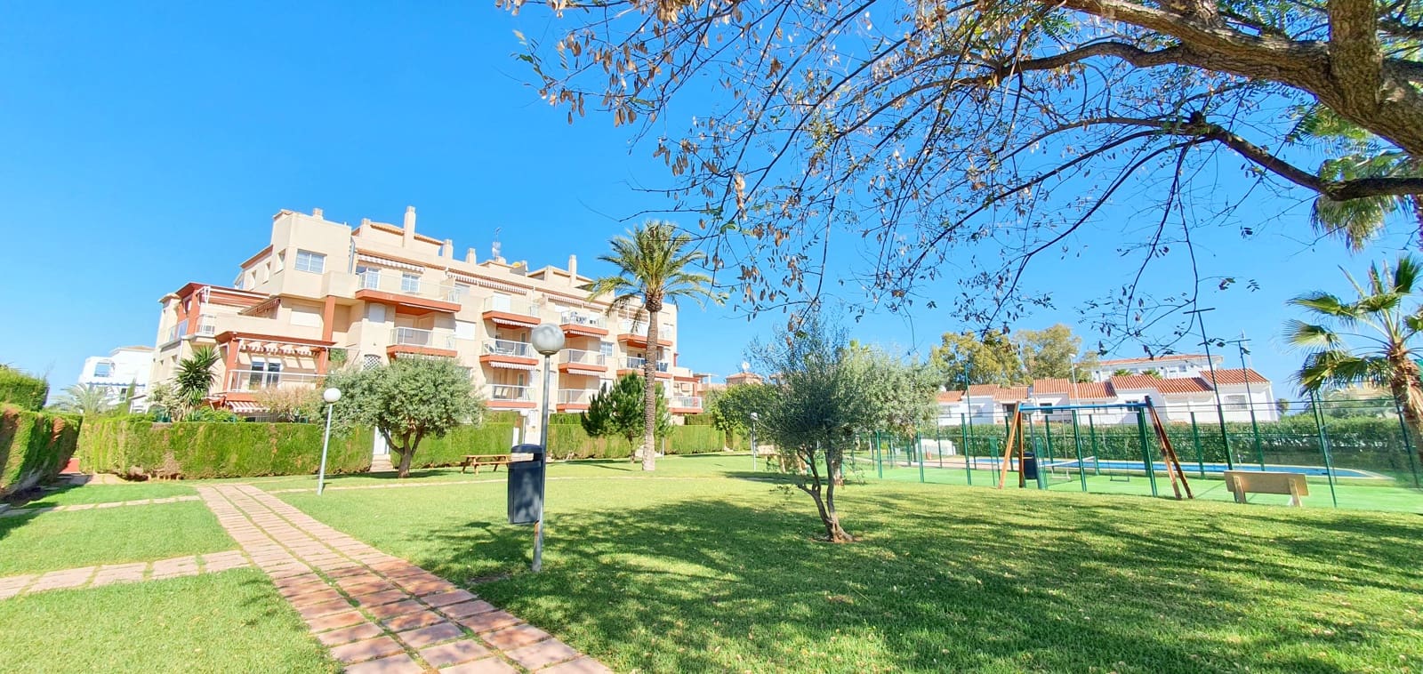 2 sovrum Strandlägenhet för semesterbostäder i Denia med pool garage - 500 € (Ref: 9756779)