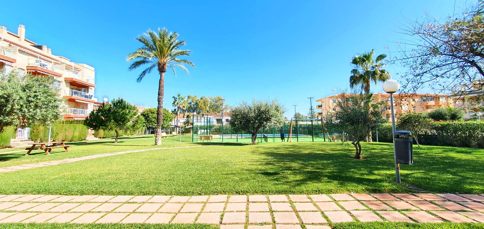 2 sovrum Strandlägenhet för semesterbostäder i Denia med pool garage - 500 € (Ref: 9756779)