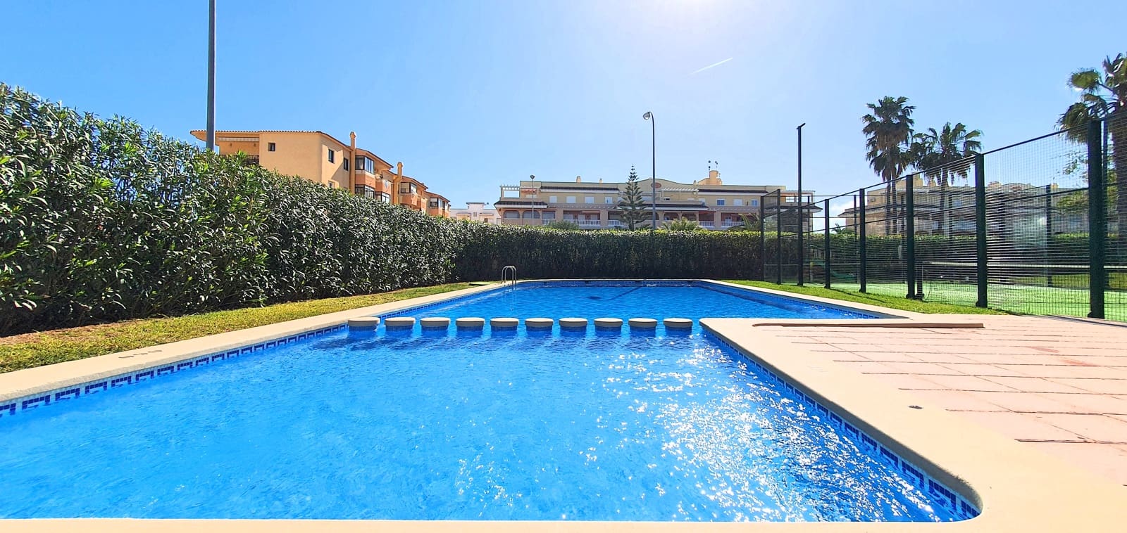 2 sovrum Strandlägenhet för semesterbostäder i Denia med pool garage - 500 € (Ref: 9756779)