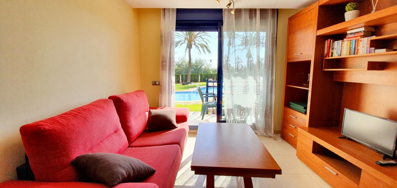1 bedroom Beach Apartment for holiday rental in Denia with pool - € 420 (Ref: 9757924)