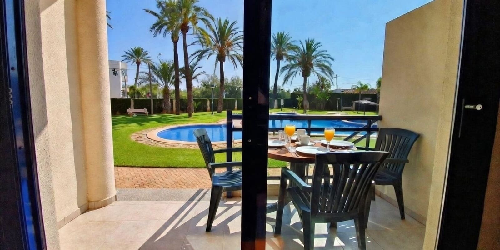 1 bedroom Beach Apartment for holiday rental in Denia with pool - € 420 (Ref: 9757924)