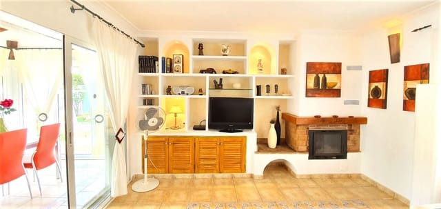 Villa/Maison de 3 chambres de location de vacances à Les Bassetes - El Marjal, Dénia avec piscine garage - 1 300 € (Ref: 9758099)