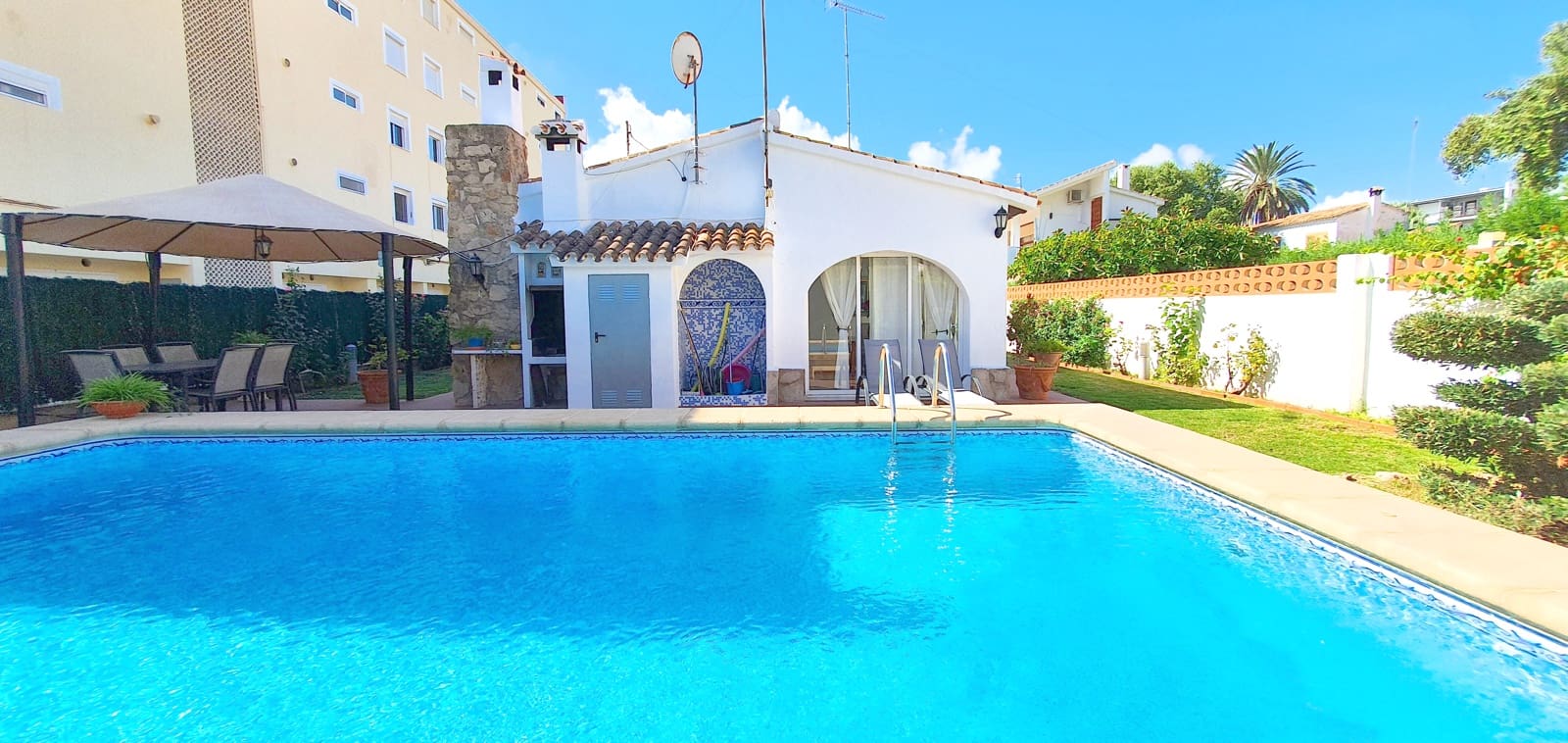 3 bedroom Villa for holiday rental in Denia with pool garage - € 1,300 (Ref: 9758099)
