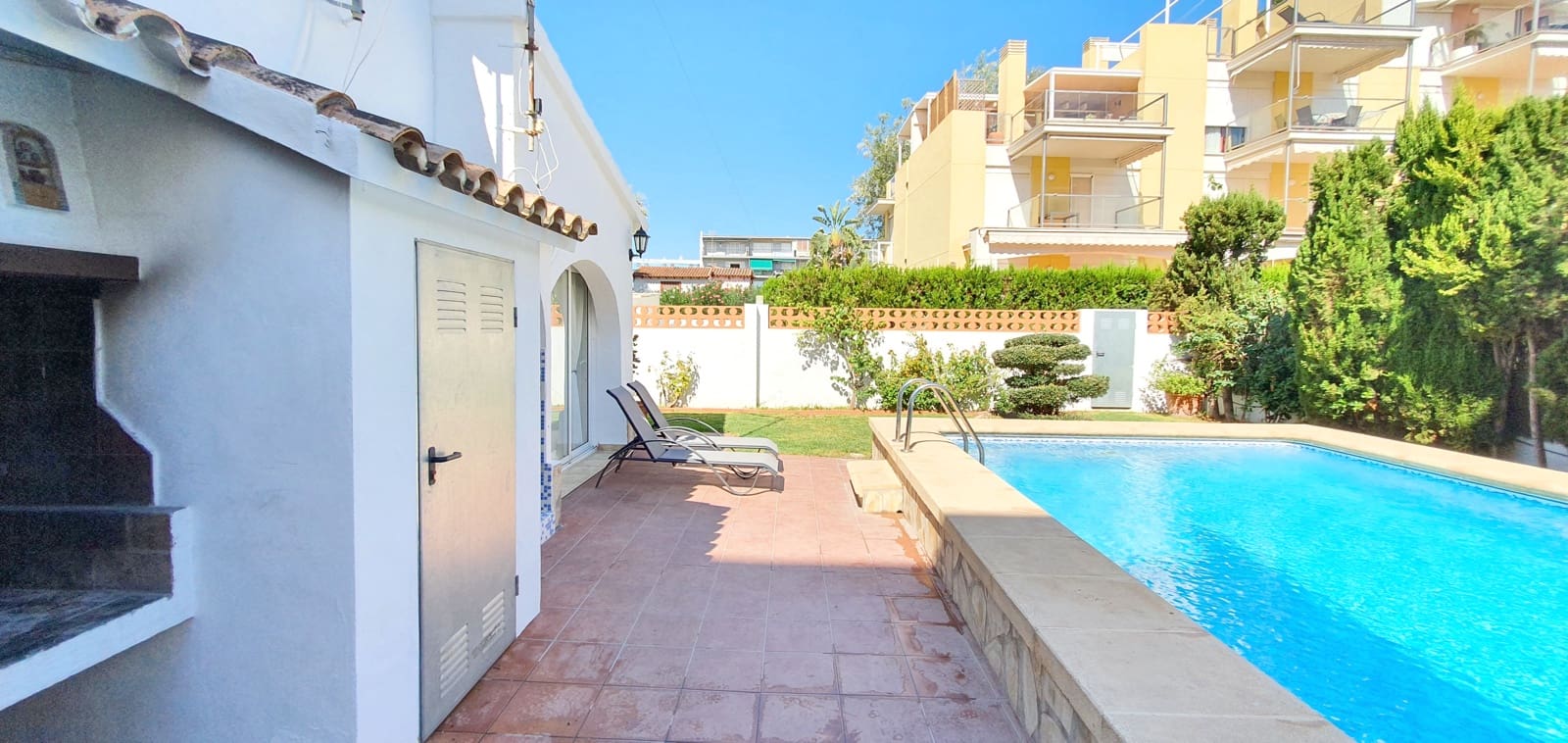 3 bedroom Villa for holiday rental in Denia with pool garage - € 1,300 (Ref: 9758099)
