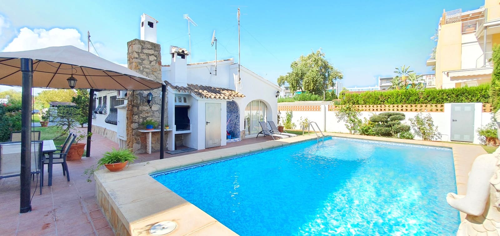 3 bedroom Villa for holiday rental in Denia with pool garage - € 1,300 (Ref: 9758099)