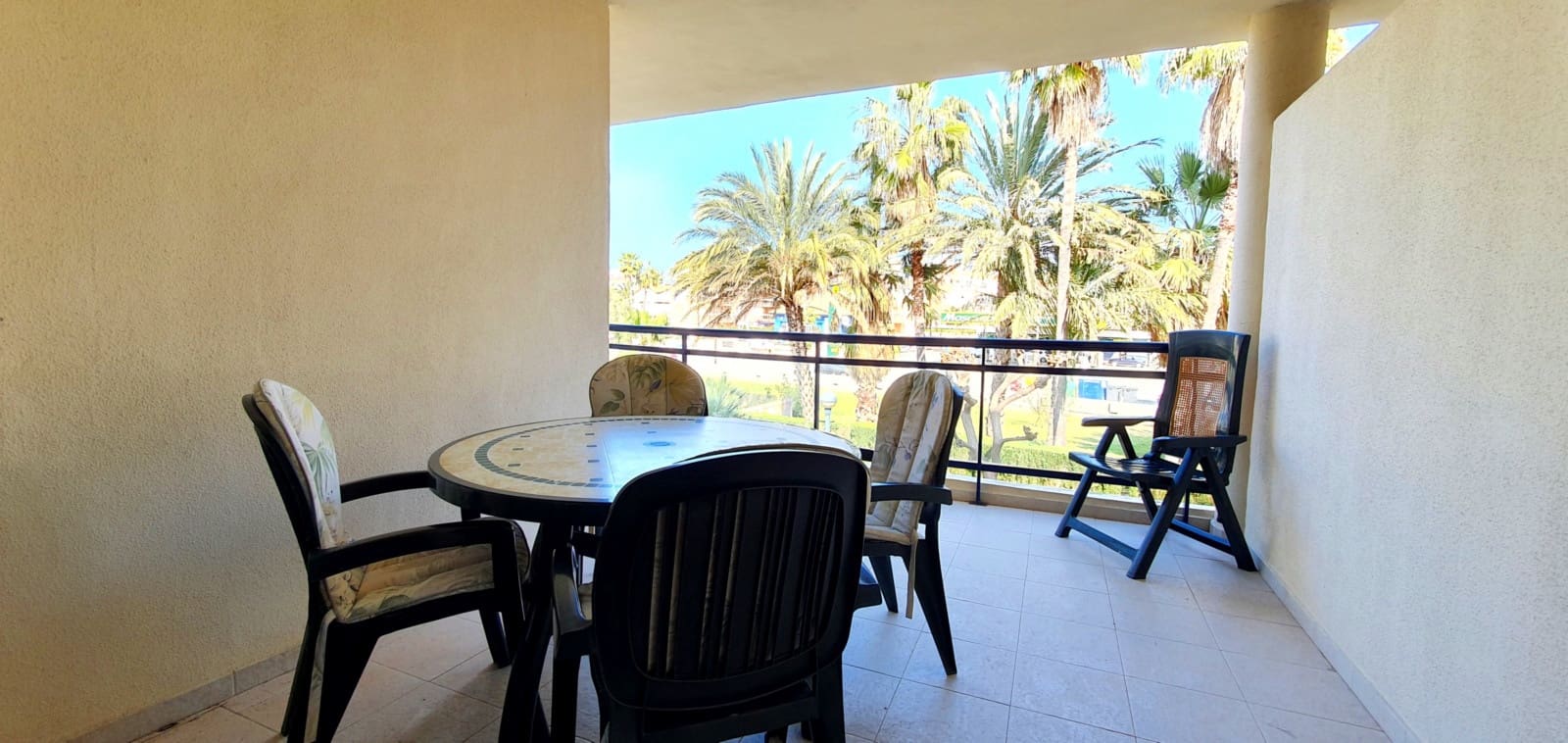 2 camera da letto Appartamento sulla Spiaggia da affitare come casa vacanza in Denia con piscina garage - 460 € (Rif: 9758102)