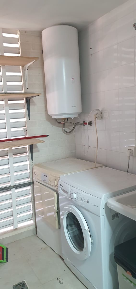 3 camera da letto Appartamento sulla Spiaggia da affitare come casa vacanza in Denia con piscina garage - 500 € (Rif: 9758103)