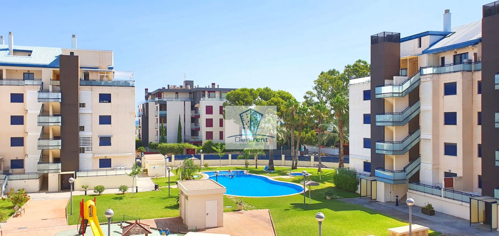 3 camera da letto Appartamento sulla Spiaggia da affitare come casa vacanza in Denia con piscina garage - 500 € (Rif: 9758103)