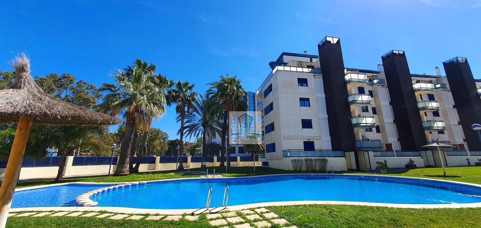 3 camera da letto Appartamento sulla Spiaggia da affitare come casa vacanza in Denia con piscina garage - 500 € (Rif: 9758103)