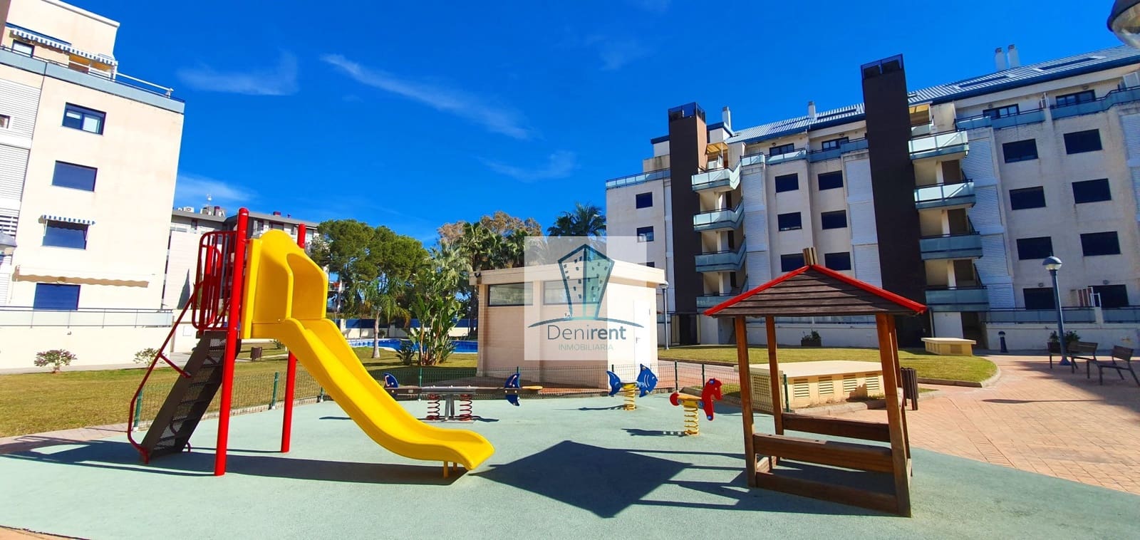 3 camera da letto Appartamento sulla Spiaggia da affitare come casa vacanza in Denia con piscina garage - 500 € (Rif: 9758103)