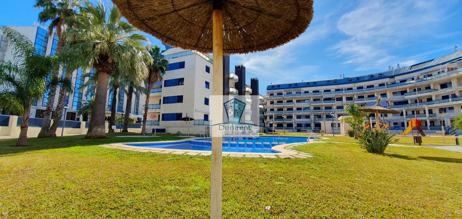 3 camera da letto Appartamento sulla Spiaggia da affitare come casa vacanza in Denia con piscina garage - 500 € (Rif: 9758103)