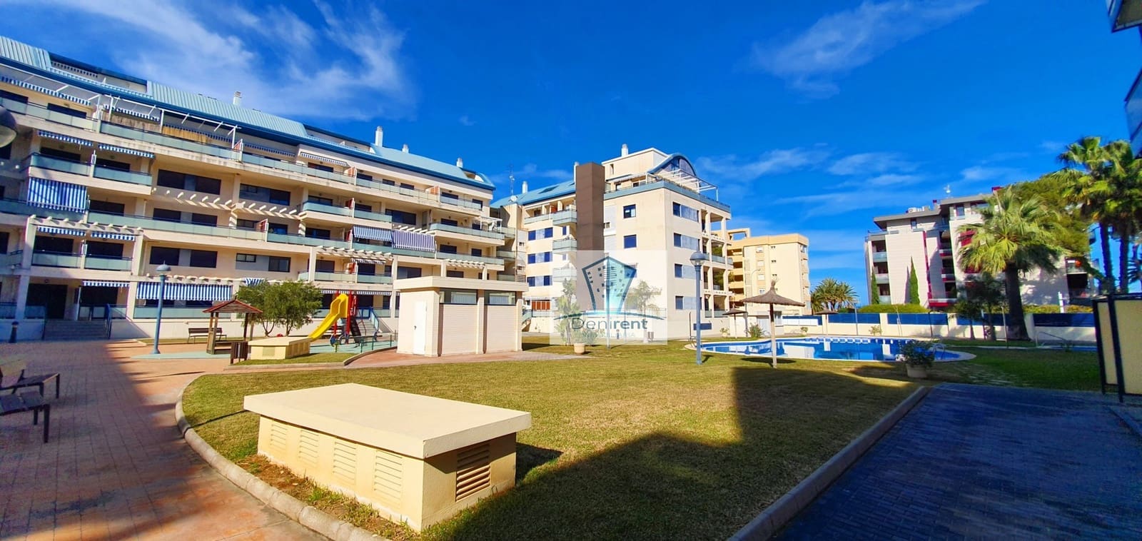 3 camera da letto Appartamento sulla Spiaggia da affitare come casa vacanza in Denia con piscina garage - 500 € (Rif: 9758103)