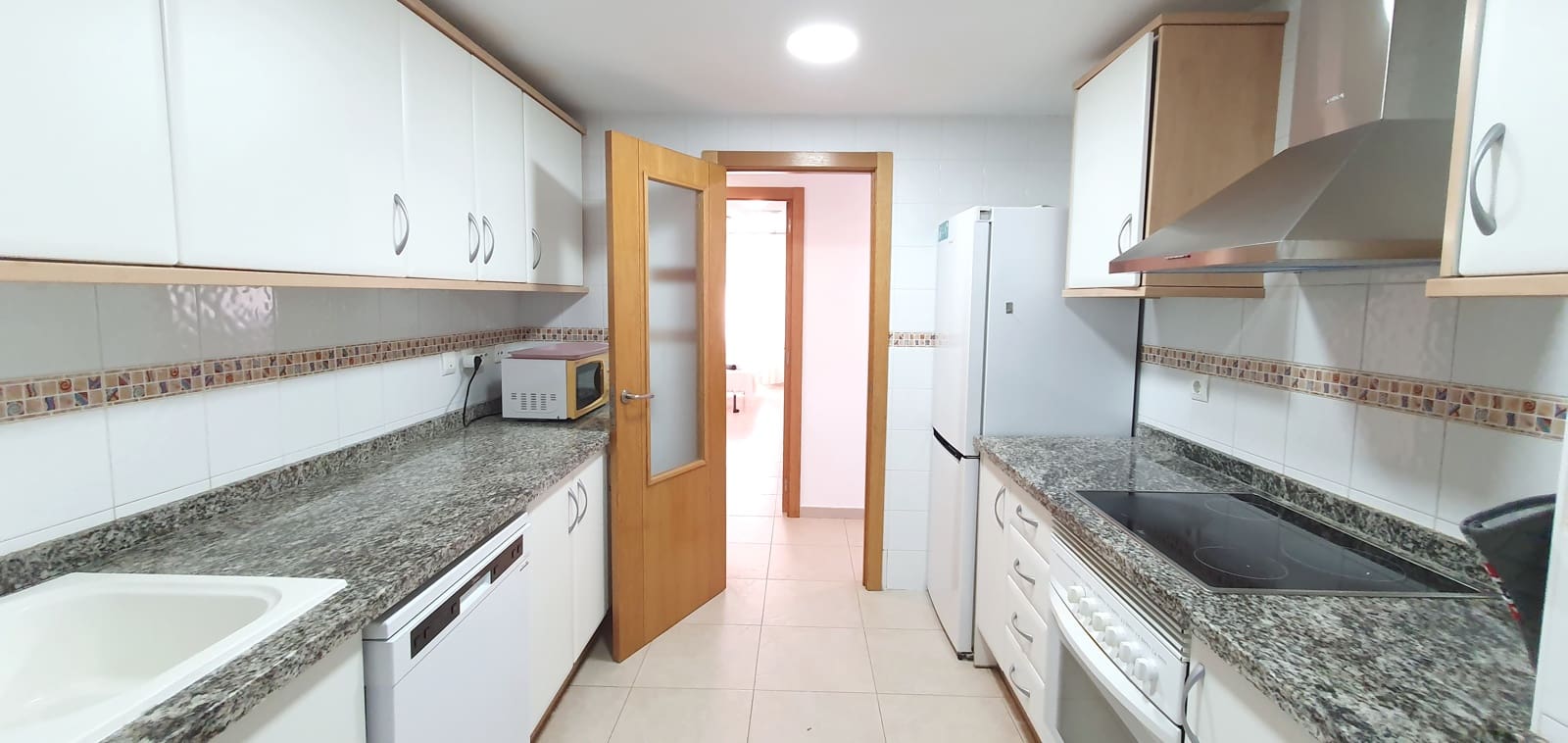 3 camera da letto Appartamento sulla Spiaggia da affitare come casa vacanza in Denia con piscina garage - 500 € (Rif: 9758103)