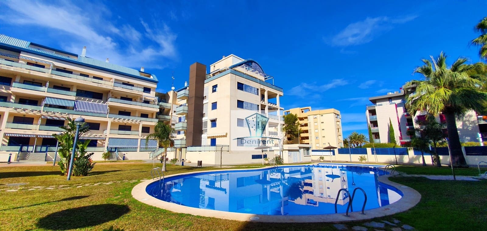 3 camera da letto Appartamento sulla Spiaggia da affitare come casa vacanza in Denia con piscina garage - 500 € (Rif: 9758103)