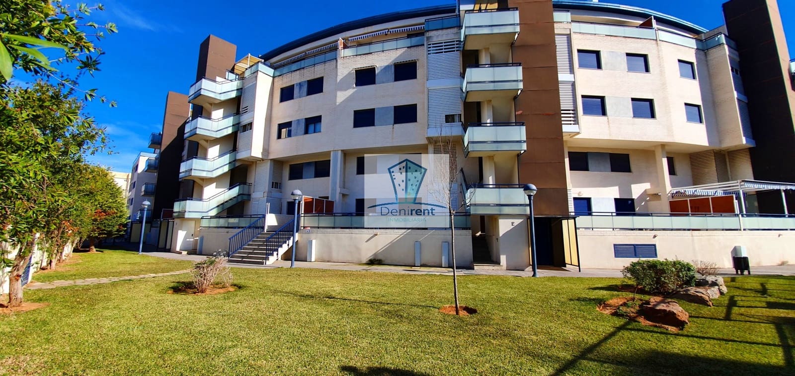 3 camera da letto Appartamento sulla Spiaggia da affitare come casa vacanza in Denia con piscina garage - 500 € (Rif: 9758103)