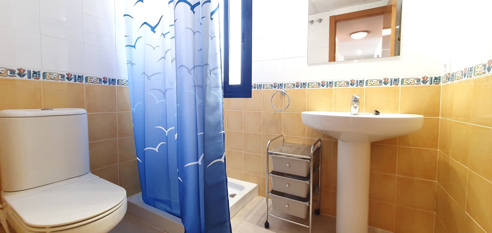 3 camera da letto Appartamento sulla Spiaggia da affitare come casa vacanza in Denia con piscina garage - 500 € (Rif: 9758103)