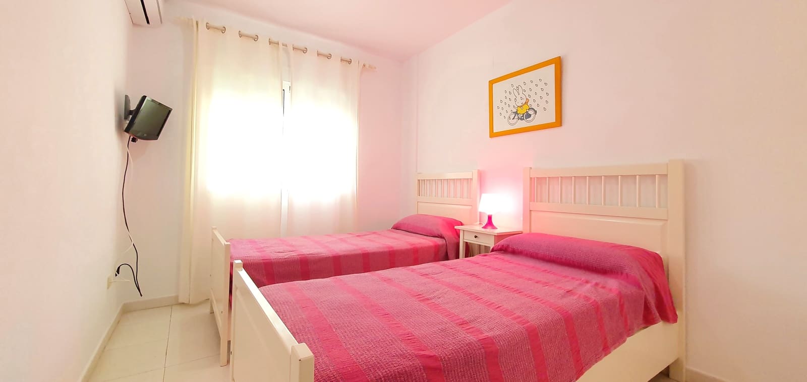 3 bedroom Beach Apartment for holiday rental in Denia with pool garage - € 665 (Ref: 9758107)