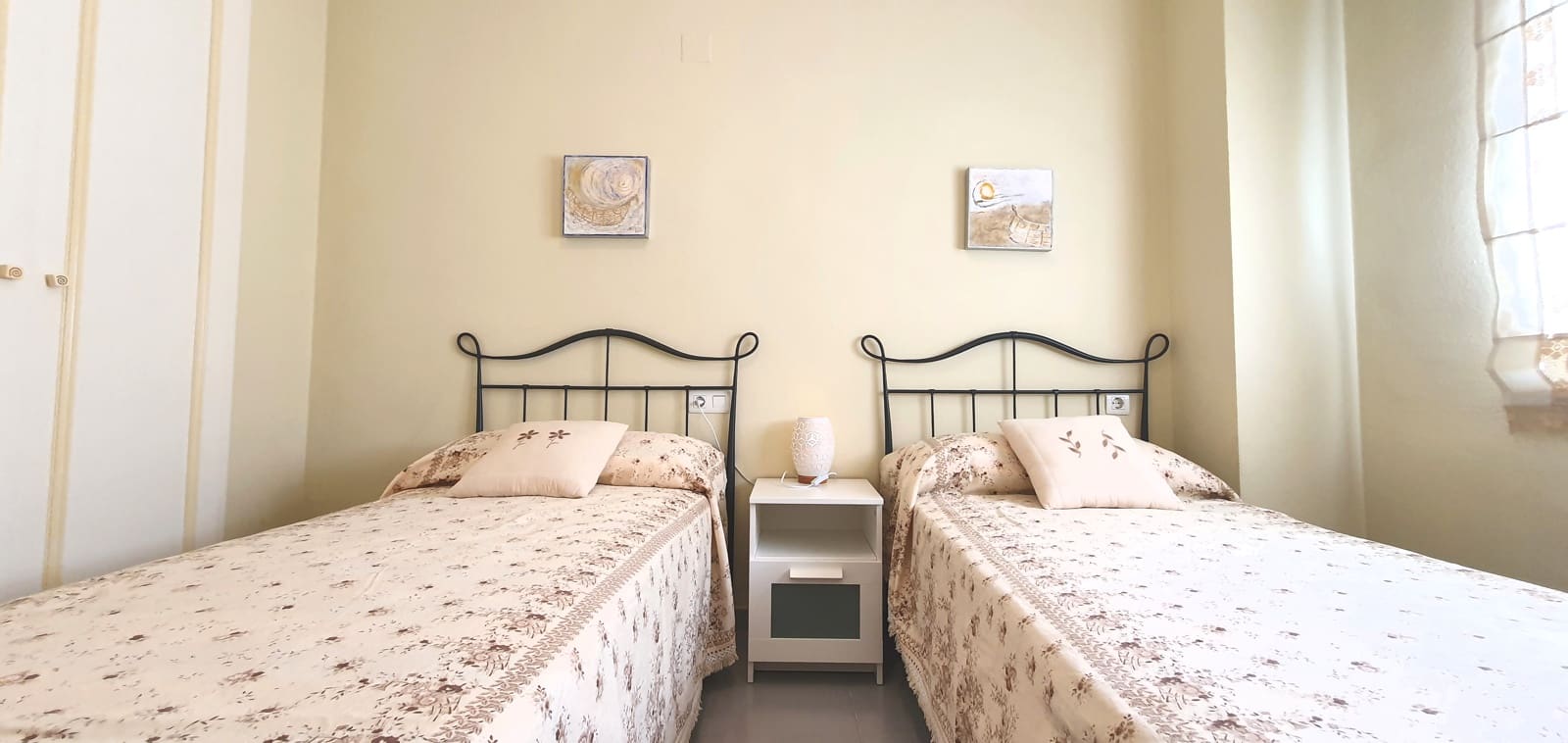 2 bedroom Beach Apartment for holiday rental in Denia with pool garage - € 500 (Ref: 9759379)