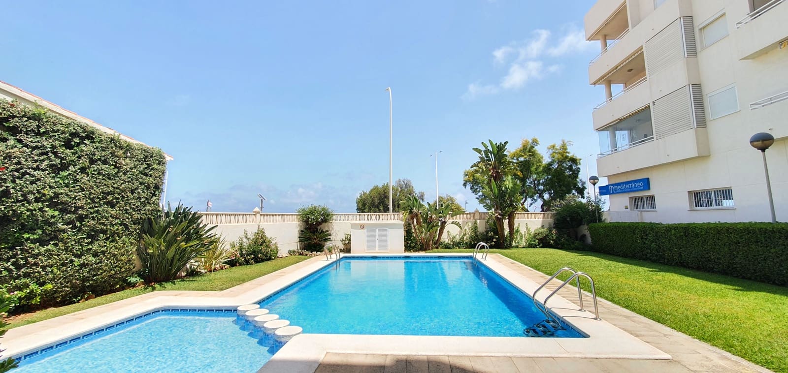 2 bedroom Beach Apartment for holiday rental in Denia with pool garage - € 500 (Ref: 9759379)