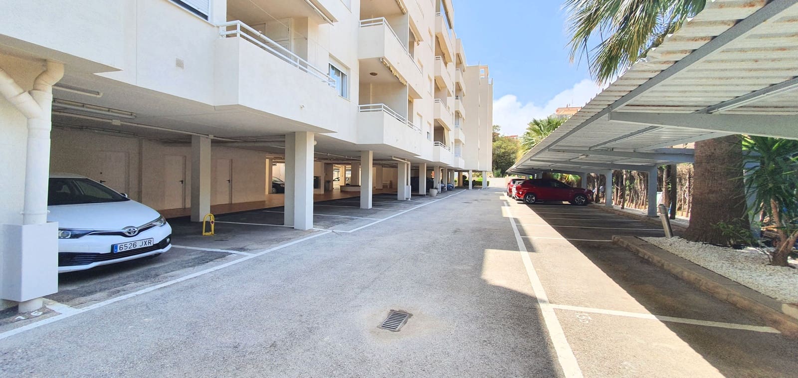 2 bedroom Beach Apartment for holiday rental in Denia with pool garage - € 500 (Ref: 9759379)