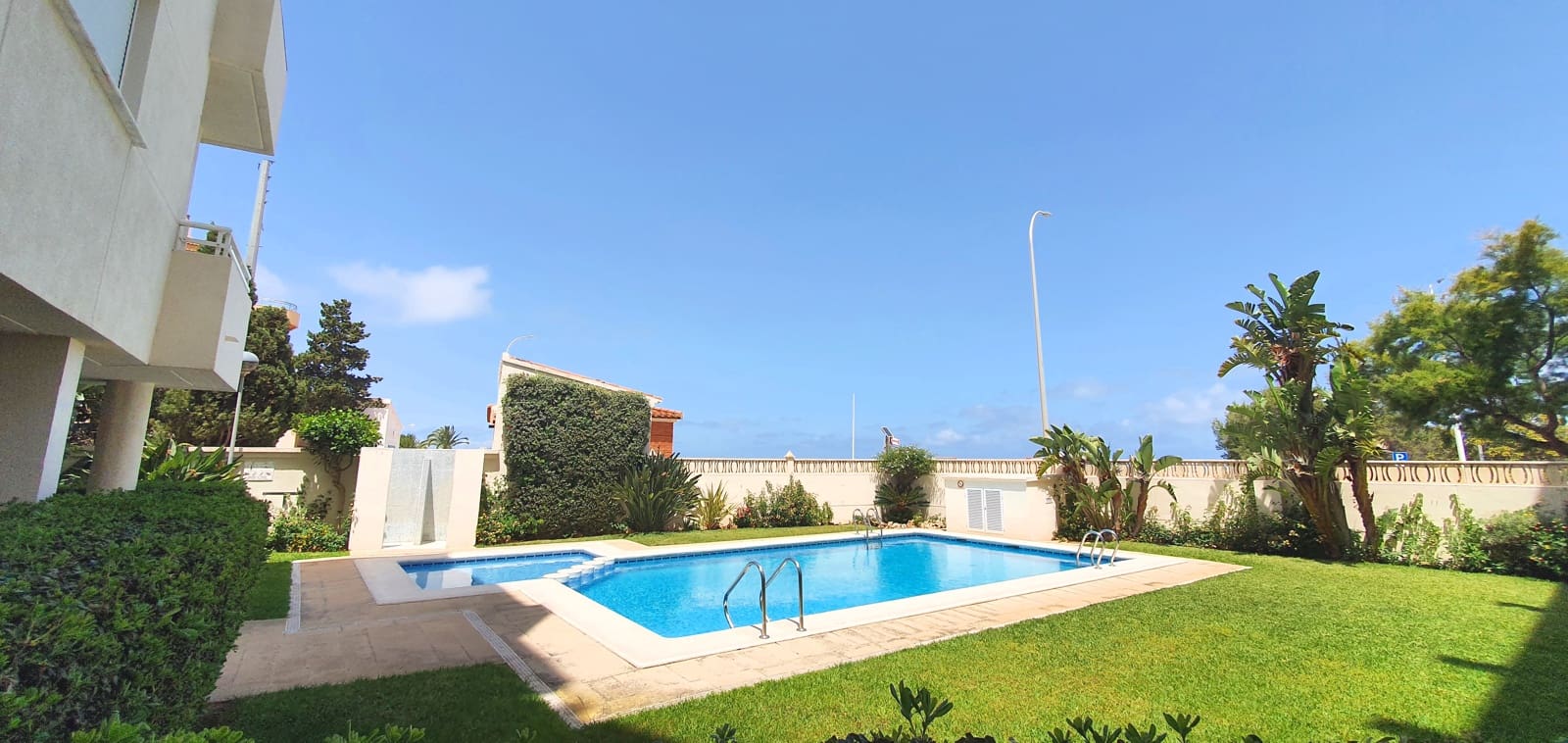 2 bedroom Beach Apartment for holiday rental in Denia with pool garage - € 500 (Ref: 9759379)