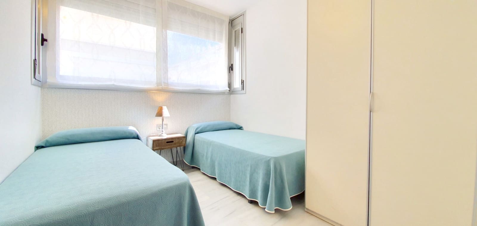 3 bedroom Beach Apartment for holiday rental in Denia with pool garage - € 515 (Ref: 9759549)