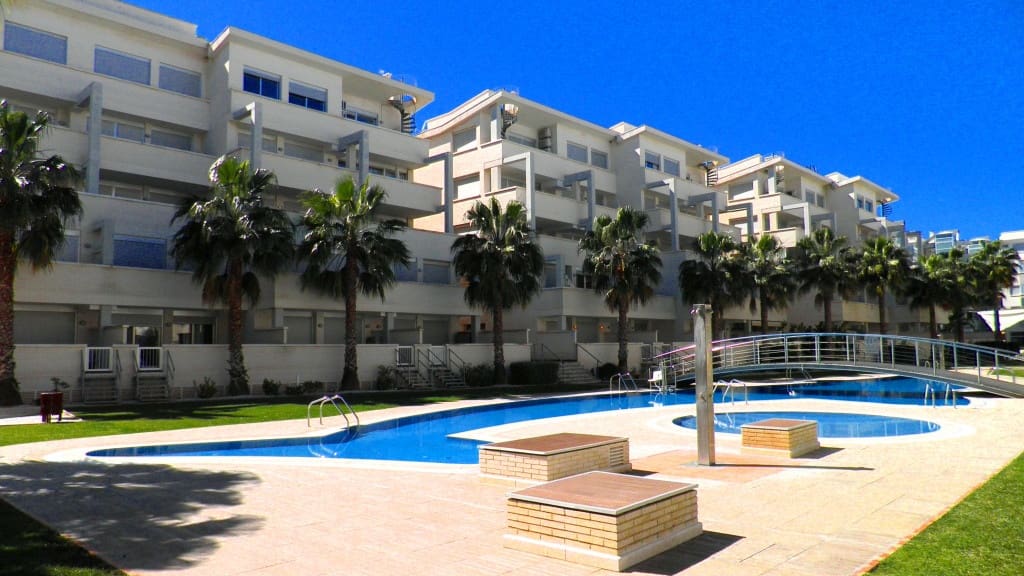 3 bedroom Beach Apartment for holiday rental in Denia with pool garage - € 515 (Ref: 9759549)