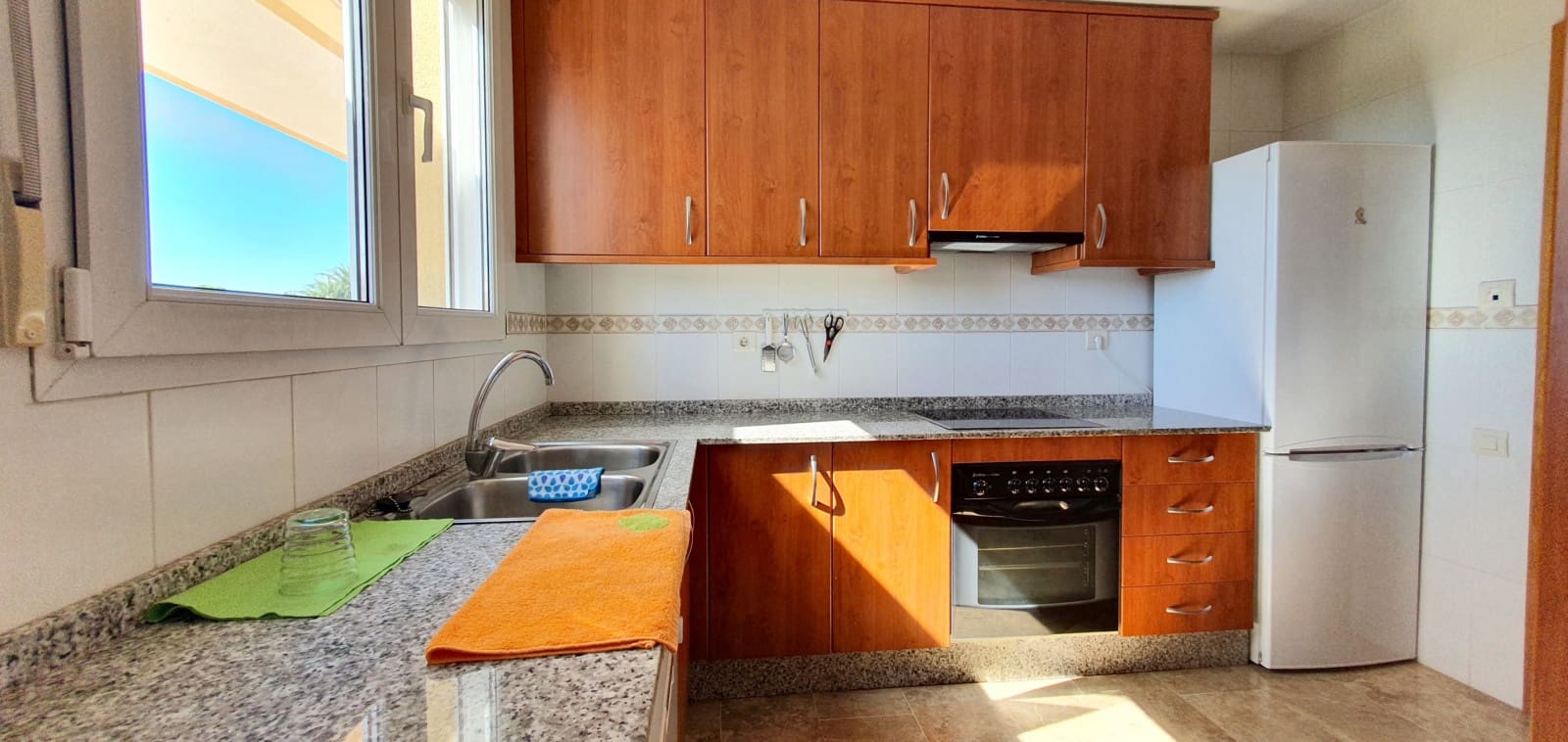 2 bedroom Beach Apartment for holiday rental in Denia with pool garage - € 400 (Ref: 9759557)