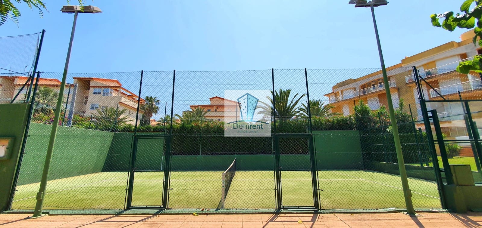 2 bedroom Beach Apartment for holiday rental in Denia with pool garage - € 400 (Ref: 9759557)